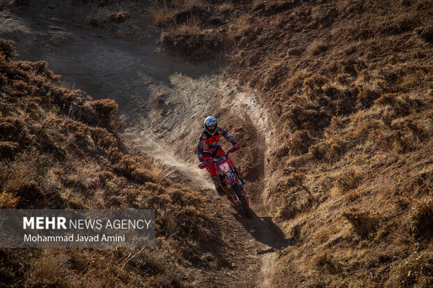 مسابقات موتورسواری اندرو چند جانبه _ قزوین