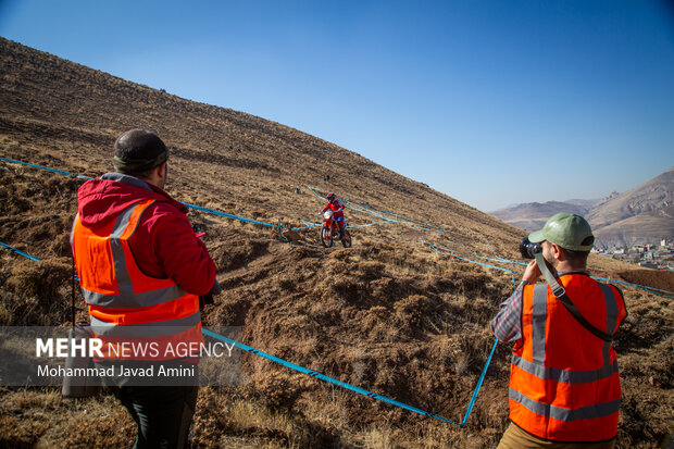 مسابقات موتورسواری اندرو چند جانبه _ قزوین