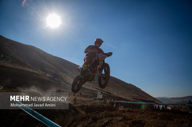 مسابقات موتورسواری اندرو چند جانبه _ قزوین