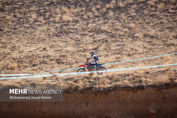 مسابقات موتورسواری اندرو چند جانبه _ قزوین