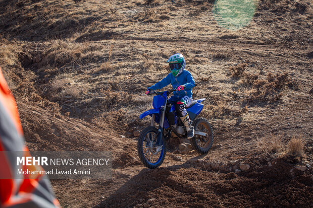مسابقات موتورسواری اندرو چند جانبه _ قزوین