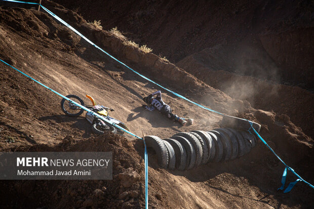 مسابقات موتورسواری اندرو چند جانبه _ قزوین