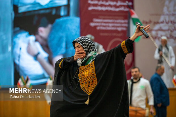 همایش بین‌المللی همبستگی جهانی زنان علیه نسل‌کشی رژیم صهیونیستی با عنوان «اشک مریم» همزمان با ۲۵ نوامبر روز جهانی رفع خشونت علیه زنان با حضور میهمانان داخلی و خارجی، جمعی از زنان اندیشمند و کنشگر بین‌المللی بعدازظهر امروز ۴ آذر ۱۴۰۲ در سالن اجلاس سران در تهران برگزار شد