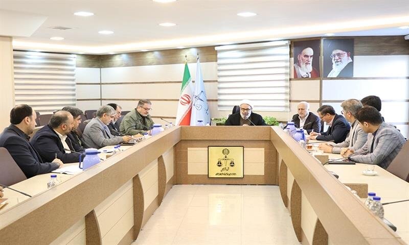 برخورد قاطع با تخلفات زمینه ساز انتخاباتی پر شور و مردمی است برخورد قاطع با تخلفات زمینه ساز انتخاباتی پر شور و مردمی است
