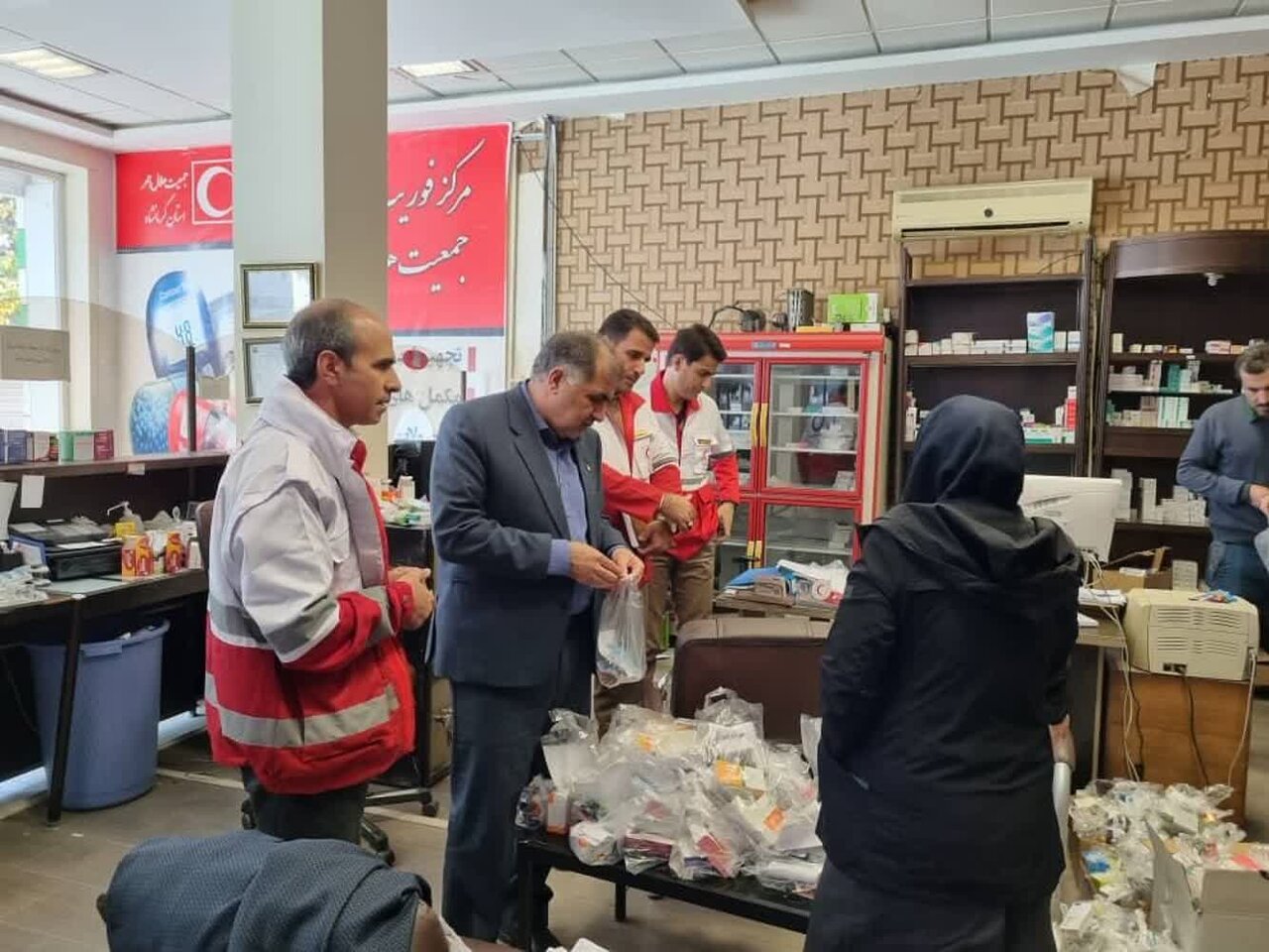 صدور مجوز داروخانه هلال احمر کرمانشاه مطالبه عمومی مردم است