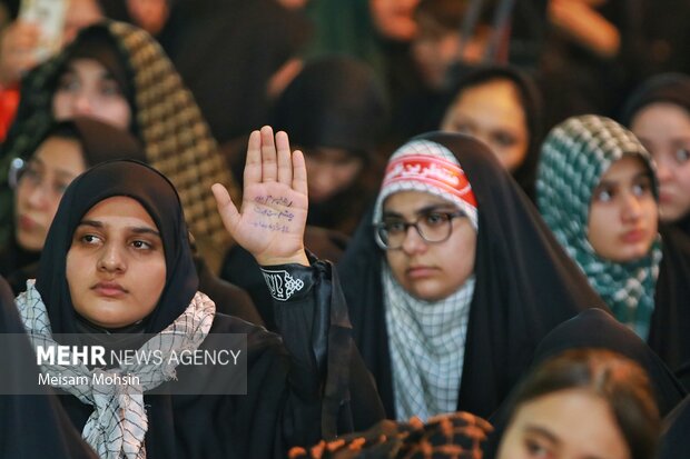 گردهمایی دانش آموز بسیجی در یادمان شهدای شلمچه