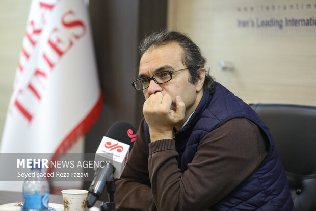 سعی میکنم کارهایم شبیه هم نباشد/تجاوزشبکههای مجازی به مغز انسان