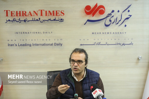 سعی میکنم کارهایم شبیه هم نباشد/تجاوزشبکههای مجازی به مغز انسان