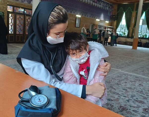 شکفتن شکوفههای خدمت توسط گروه جهادی «شکوفه سیب»