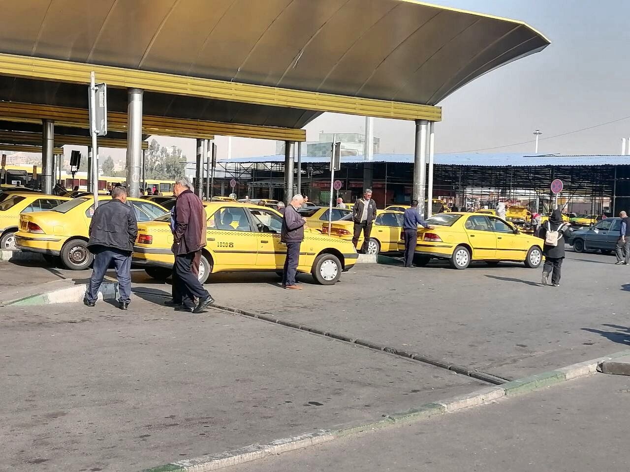 یک قدم تا فاجعه انسانی در ایستگاههای مترو/ هُل ندهید؛ جا نیست!