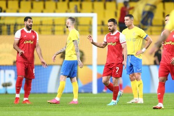 تساوی پرسپولیس برابر النصر ۱۰ نفره/ صعود سرخ‌ها به هفته آخر کشید