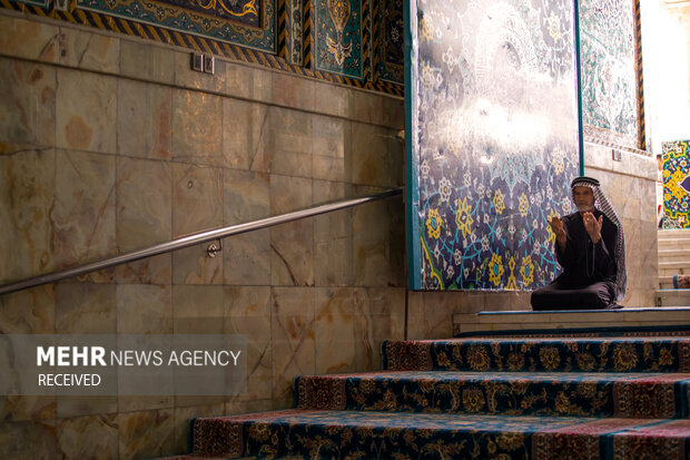 Imam Hussein shrine on eve of Hazrat Zahra martyrdom anniv.
