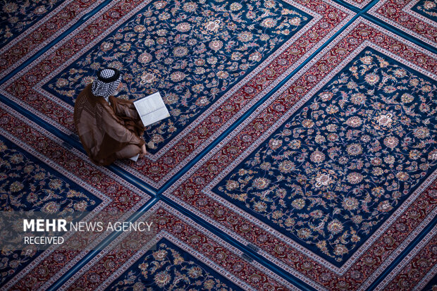 Imam Hussein shrine on eve of Hazrat Zahra martyrdom anniv.
