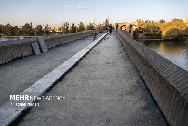 مرمت و عایق‌کاری پل باستانی شهرستان در اصفهان