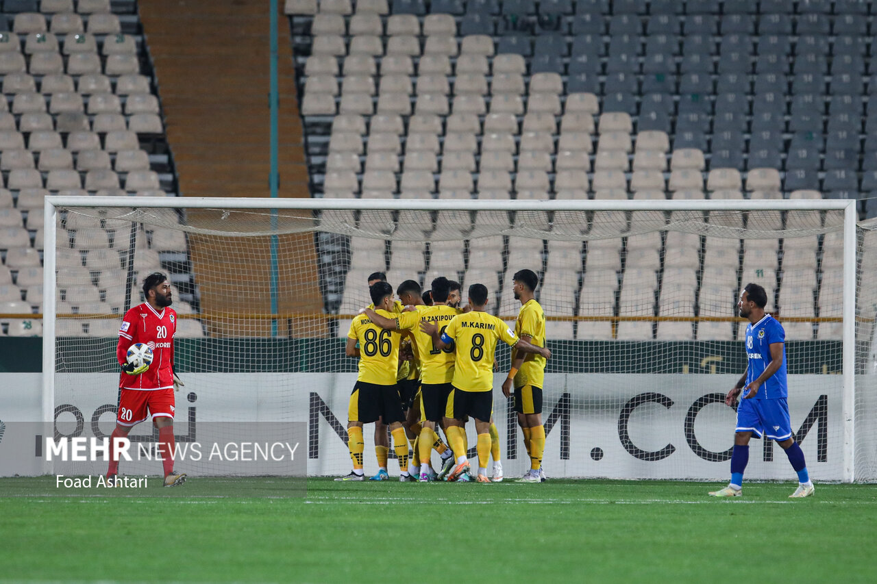 اتفاق مثبتی در تیم سپاهان افتاده است/ از گلمحمدی گلایه نکنید!