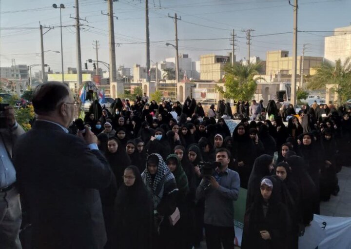 کاروان راهیان‌نور دانش‌آموزی گناوه عازم مناطق عملیاتی شد