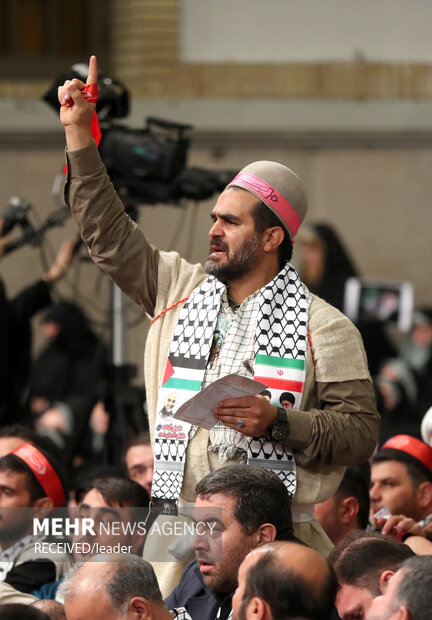 دیدار هزاران نفر از بسیجیان با رهبر معظم انقلاب اسلامی