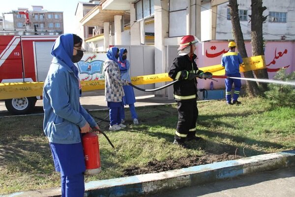مانور سراسری زلزله و ایمنی در مدارس آستارا برگزار شد مانور سراسری زلزله و ایمنی در مدارس آستارا برگزار شد