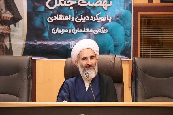 غربت میرزا کوچکخان پس از شهادتش همچنان ادامه دارد غربت میرزا کوچکخان پس از شهادتش همچنان ادامه دارد