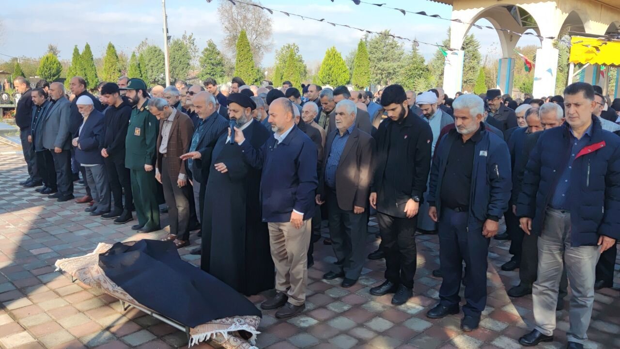 مادر طلبه شهید«نقی شریفی یوسفی» به فرزند شهیدش پیوست مادر طلبه شهید«نقی شریفی یوسفی» به فرزند شهیدش پیوست