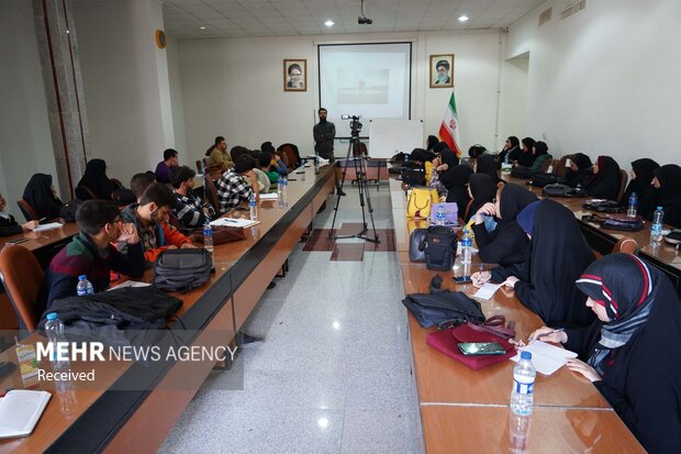 برگزاری دوره آموزشی عکاسی دانشجویی در همدان