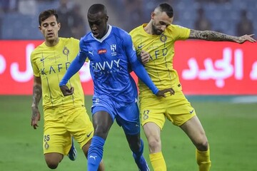 النصر مقابل استقلال متوقف شد