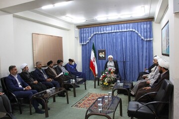 روز روحانیت هویت دینی را در استان بوشهر ترویج کرد