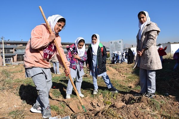 نخستین نهالستان دانش آموزی افتتاح شد
