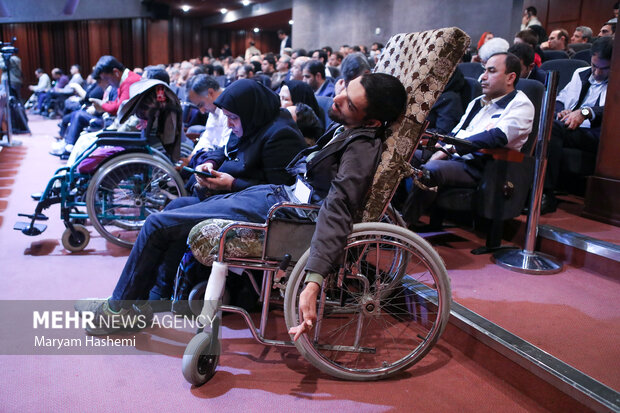 پرداخت حق پرستاری به بیش از ۱۰۰۰ نفر از معلولان در اردبیل