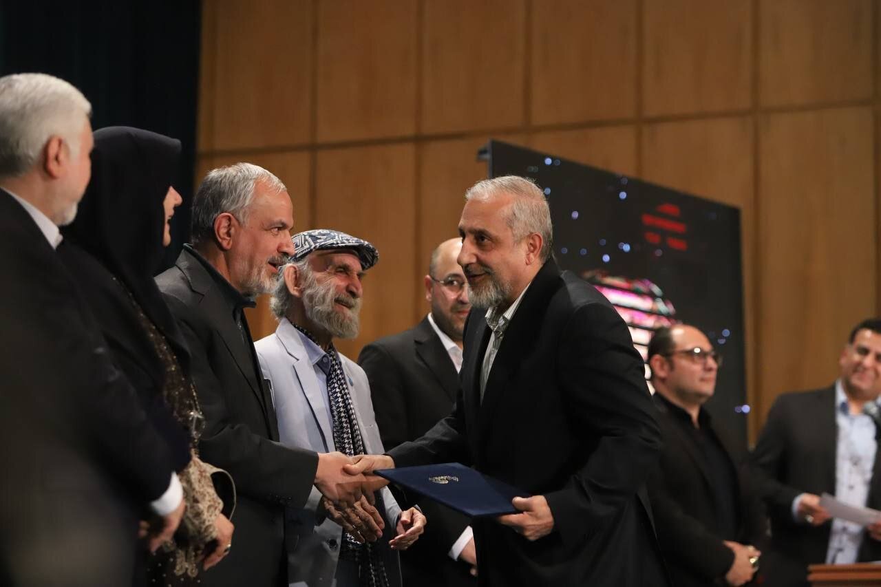 ظرفیتهای مهمی که باید آنها را جدی بگیریم/معرفی هنرمندان برگزیده