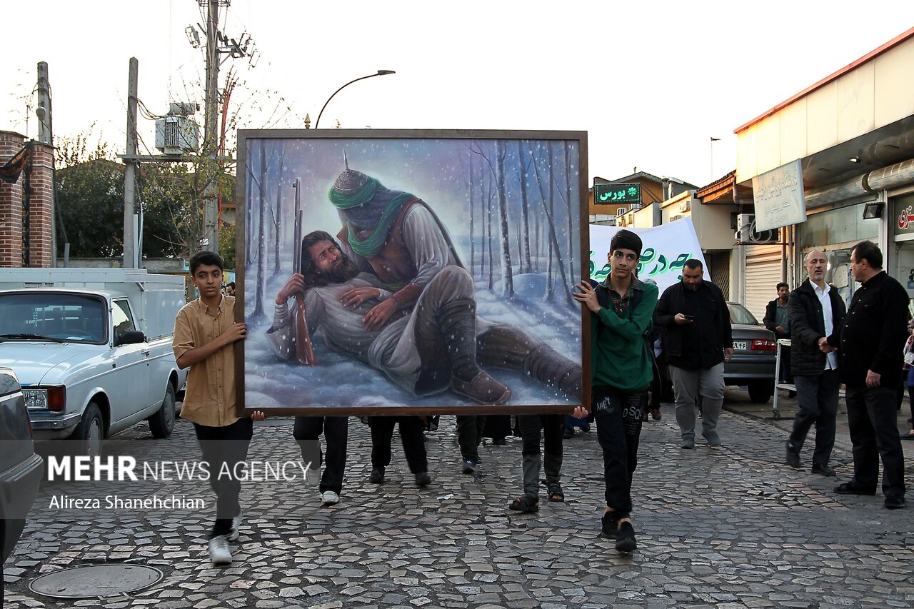 پیاده روی مردم رشت به مناسبت سالروز شهات میرزا کوچک جنگلی پیاده روی مردم رشت به مناسبت سالروز شهات میرزا کوچک جنگلی