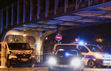 1 dead, 2 injured in knife attack in Paris