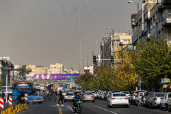 خداحافظی تهرانی‌ها با پاییز در هوای آلوده