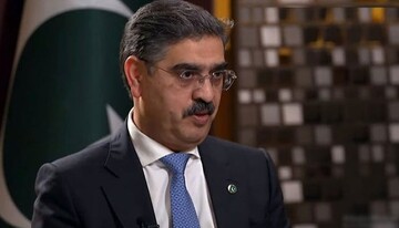 عبداللهيان يبحث مع رئيس الوزراء الباكستاني المؤقت القضايا ذات الاهتمام المشترك
