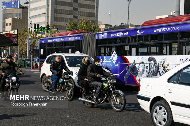 بنا بر اعلام شرکت کنترل کیفیت هوای تهران، شاخص آلودگی هوای پایتخت هم‌اکنون روی عدد ۱۵۳ قرار دارد و کیفیت هوا در وضعیت قرمز و ناسالم برای تمام گروه‌ها است