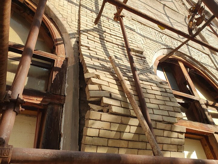 تجهیز عمارت تاریخی مسعودیه به کارگاه مرمت اضطراری