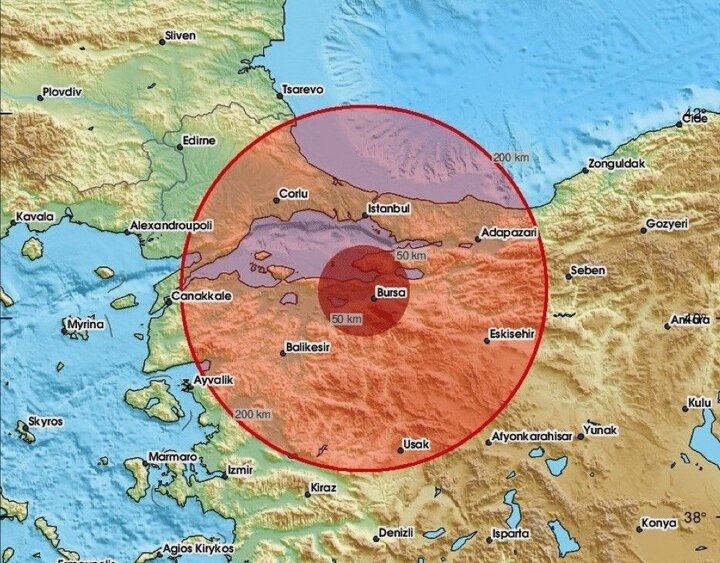 زلزال يضرب اسطنبول ومناطق أخرى بشمال غرب تركيا