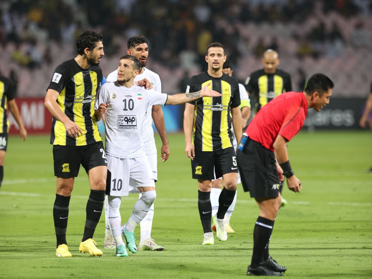 بازی تیم فوتبال سپاهان و الاتحاد