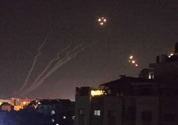 VIDEO: Qassam M90 missiles fired towards Tel Aviv