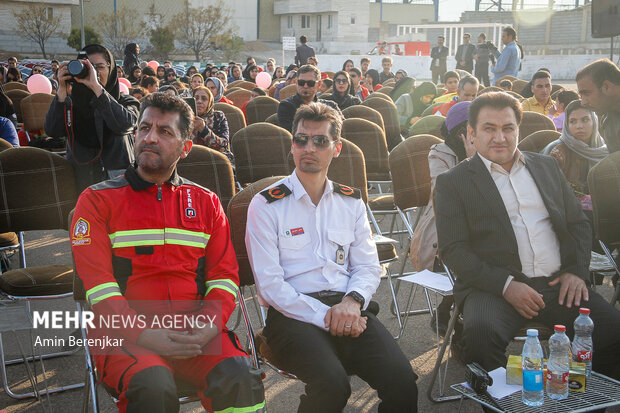 مانور آمادگی و مراسم پاسداشت آتشنشان داوطلب در شیراز