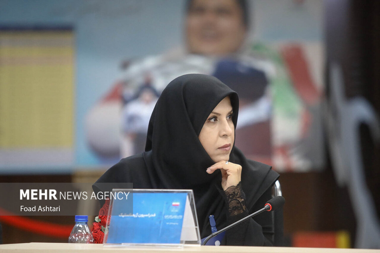 اختلاف در مورد حقوق ورزشکاران و قهر یک نماینده/ جادوگری مسئولان!