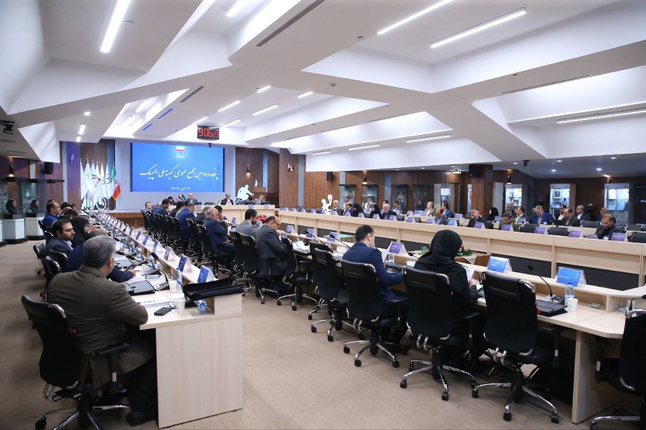 اختلاف در مورد حقوق ورزشکاران و قهر یک نماینده/ جادوگری مسئولان!