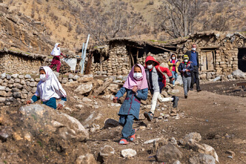 ۱۶ مدرسه خیرساز در منطقه محروم پشتکوه فریدونشهر افتتاح می‎‌شود