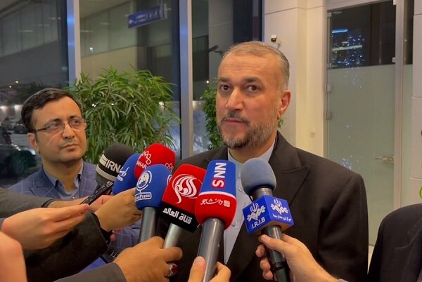 Emir Abdullahiyan Ortadoğu yetkilileri ile görüştü Emir Abdullahiyan Ortadoğu yetkilileri ile görüştü