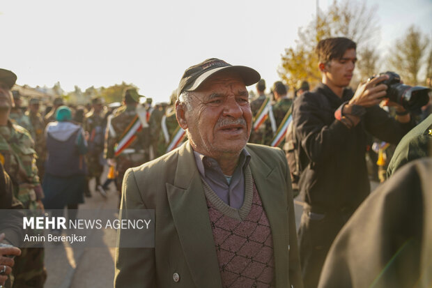 استقبال از هشت شهید گمنام هشت سال دفاع مقدس در شیراز