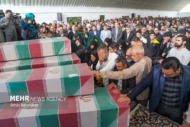 استقبال از هشت شهید گمنام هشت سال دفاع مقدس در شیراز