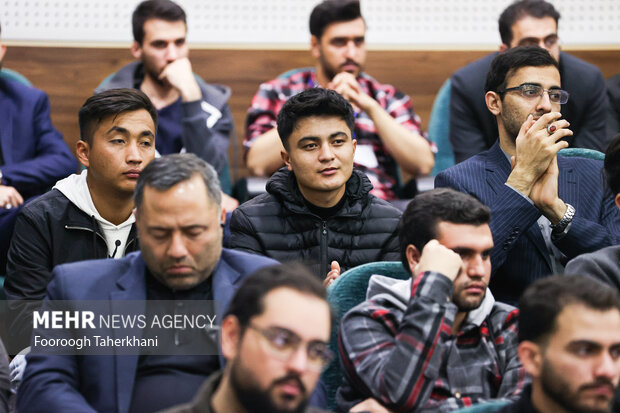 راسم روز دانشجو با حضور محمد باقر قالیباف رئیس مجلس شورای اسلامی صبح امروز ۱۵ آذر ۱۴۰۲ در دانشگاه علوم و تحقیقات برگزار شد