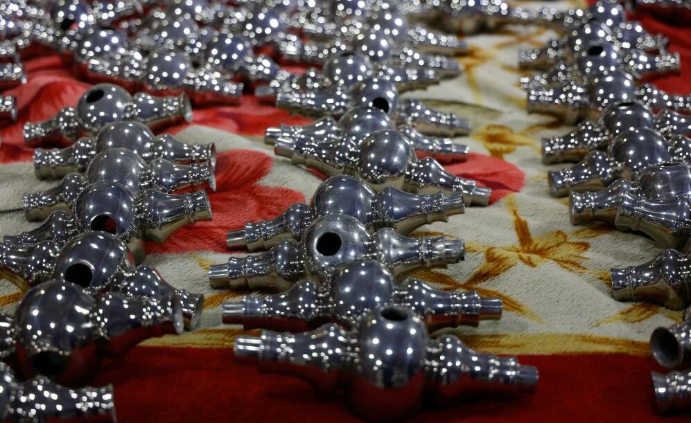 پنجره ناودان طلا در حرم امام علی (ع) در نجف اشرف ترمیم شد