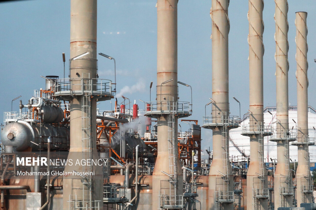 اجحاف به بوشهریها در پارس جنوبی/ اشتغال حق بومیها است