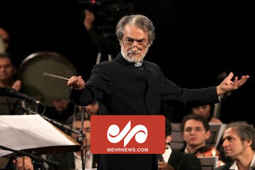 لحظاتی از کنسرت «همراه با خاطره‌ها» به رهبری مجید انتظامی